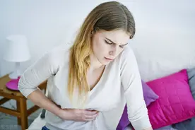 女子腹痛、头晕，忍了一个晚上，第二天就诊直接送入ICU图片