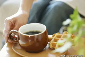 咖啡喝多了不好？医生：不超这个量反而护血管图片