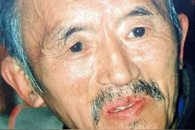 海灯法师是骗子？77岁二指禅倒立造假，87岁圆寂少林寺无一人吊唁图片