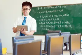 党员教师个人工作总结 思想有进步 工作有成就图片