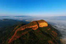 只在此山中 云深不知处图片