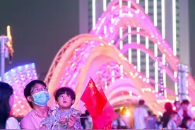 霓虹下的夜光谷｜图集图片