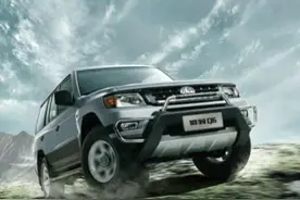 不争气的“国产版陆巡”，四驱非承载式车身，外观20年也不过时图片