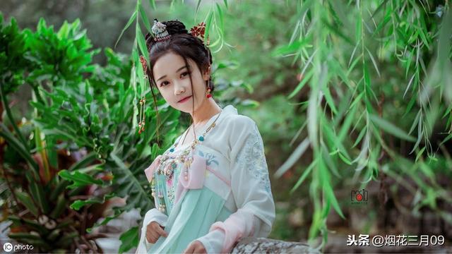 原来“碧玉妆成一树高”中的“碧玉”是这样理解的
