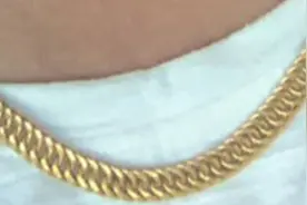 每年捞尸几十具，戴金链子辟邪，我的手机尾号是4444图片