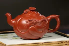 混方鱼化龙——原矿朱泥全手工精制紫砂壶图片