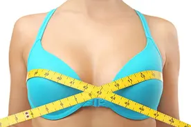 女性胸部一大一小，正常吗？图片