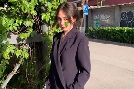 撒贝宁前女友罕晒近况，分享童年趣事被赞太可爱！本人疑仍是单身图片