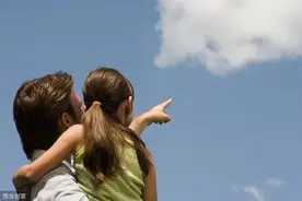 优秀的父母，从不炫耀孩子图片