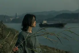 小说：被误传暗恋男神我选择离开，他却找上门来，是我喜欢你图片