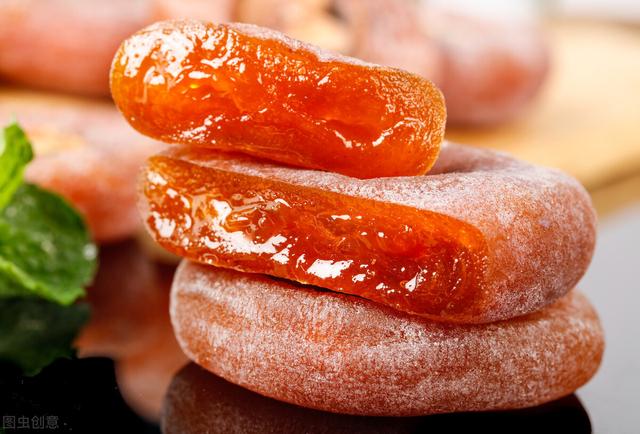 这种水果你吃过吗，绵软能用吸管嘬，其中良品晒干晾制后还有流心