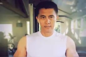 “肌肉男”常戎：教训刁蛮洋演员，成功抱得美人归图片