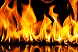 印度阿萨姆邦Baghjan天然气井大火持续达50天图片