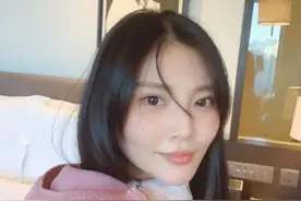 大嫂（徐冬冬）这回眸一笑太过于迷人了，网友：我都不敢直视图片