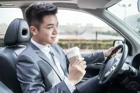 对感情绝对忠诚的男人，都有两个特征图片