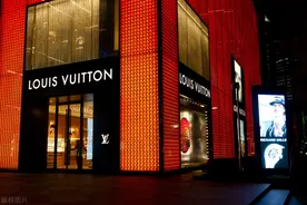 奢侈品也有等级划分？难怪穿LV的瞧不起穿Gucci的图片