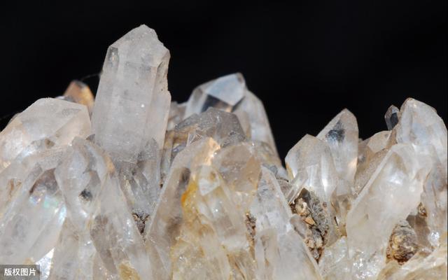 【药用】硅酸盐类矿物滑石族滑石的矿石滑石的作用【性味与归经】甘