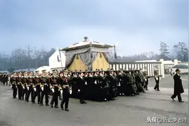 裕仁天皇盛大葬礼：逃脱战争审判，规模如皇帝，中国代表身份特别图片