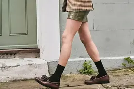 小个子女生买鞋子，尽量避开这3种款式！难搭又显土，谁穿谁丑图片