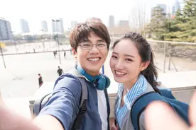 新的一年，女生怎样才能找到男朋友？重点不在找，而是在等图片