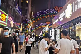 石家庄：助推夜经济 绽放新活力图片