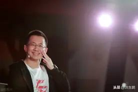 张一鸣：上班时间聊游戏，工作量不饱和？员工：不影响工作就可以图片