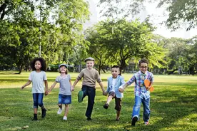 孩子才上幼儿园五天，我就被老师约谈了，孩子的适应力太强也不行图片
