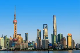 为什么上海只是区域性金融中心？国际化不如香港，影响力不如北京图片