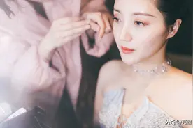丈母娘拉横幅祝福女婿……,智慧的母亲，就是女儿的守护神图片