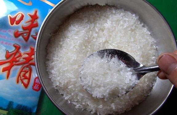 养鸡中用味精，还有这么大的用处，味精喂鸡应该都是第一次听说吧