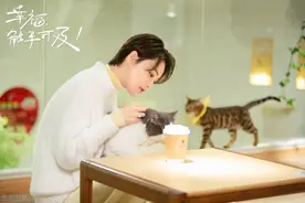 《幸福触手可及》迪丽热巴黄景瑜吻戏不断，你被齁晕了吗？图片