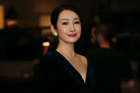 所有“一夜爆红”的背后，是千万个夜晚在苦撑图片