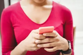 女面试官：用一句话，要到我微信，怎么做？杭州小伙回答十秒就够图片