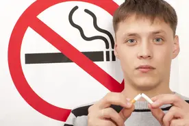 为什么抽烟的时候没事，一戒烟一堆毛病？该戒烟吗？医生讲解图片