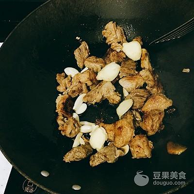 牛腩炖胡萝卜的做法
