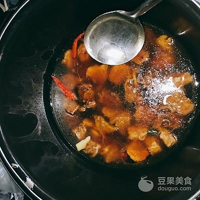 牛腩炖胡萝卜的做法