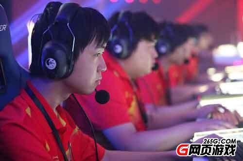 s3老皇族对阵skt五名队员是谁（lol神超退役 S3赛季的皇族五人相继退役人心散漫）