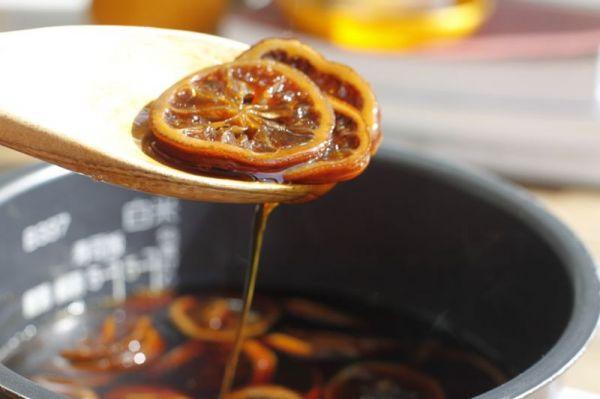 冰糖炖柠檬最正宗的做法（冰糖炖柠檬的做法）