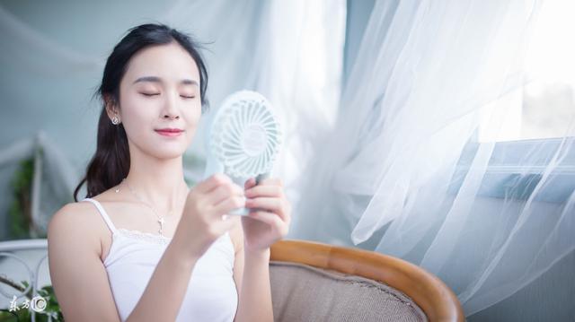 铠甲勇士炎龙侠换人(小说宁毅重生一世)