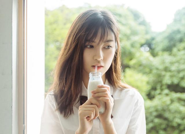 橙光宠妻成瘾攻略（小说她第一次喝红酒被辣到）