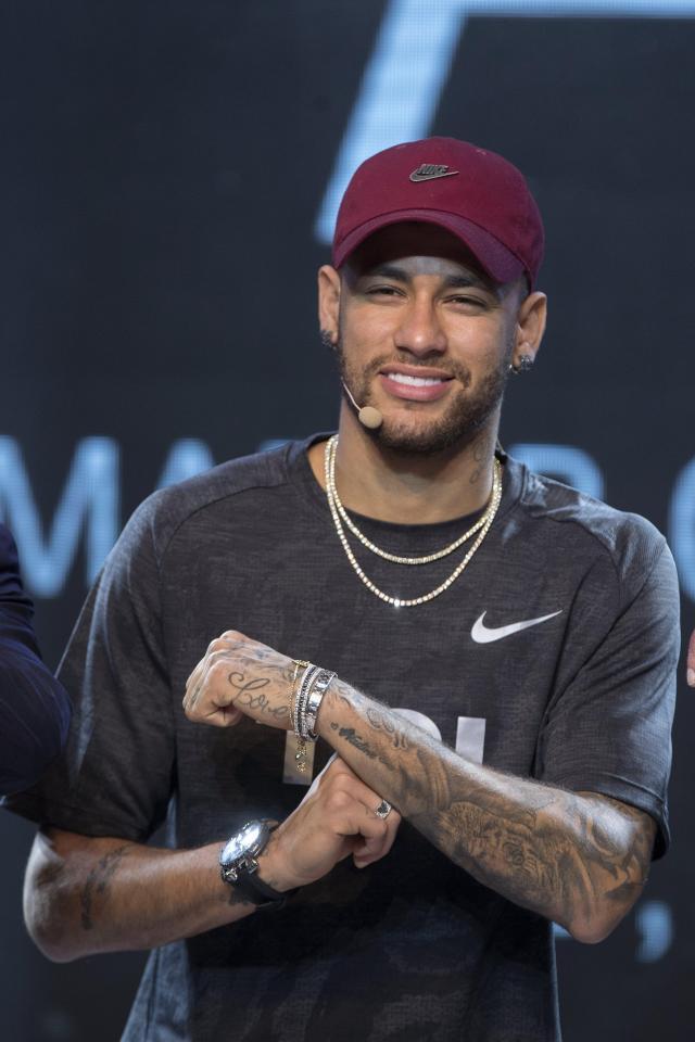 内马尔爷爷(坏男孩儿内马尔19岁含泪当奶爸)-千层楼