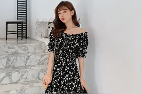 女生夏天穿连衣裙，建议少穿这5款，真的很土气图片