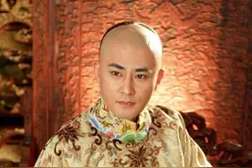 康熙最长寿儿子：手握重兵却未参与九子夺嫡，70岁时乾隆仍重用他图片