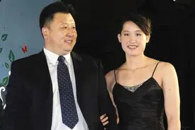 “蝶泳皇后”刘子歌：嫁大23岁教练，如今在国外定居准备二胎图片