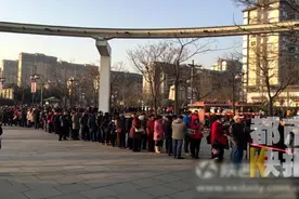 西安曲江轻轨要拆了？还未明确 市民：都没怎么见用过……视频封面