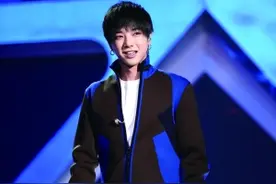 华晨宇速改神曲更魔性图片