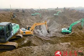 保定男童坠落40米深枯井图片