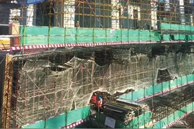 301米双子塔年底将盖到20层图片