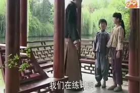 两姐弟千里寻父，居然偶遇了亲生爷爷，这爷爷还要收养她视频封面