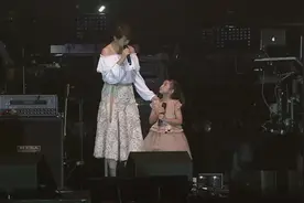梁咏琪与小女孩合唱版《真的爱你》，致敬beyond经典，别样精彩视频封面